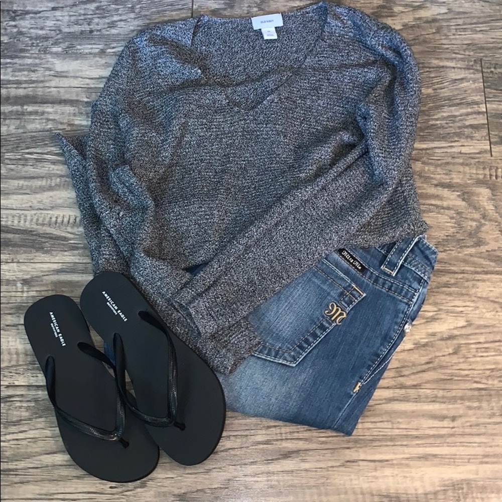 Old navy v neck sweater